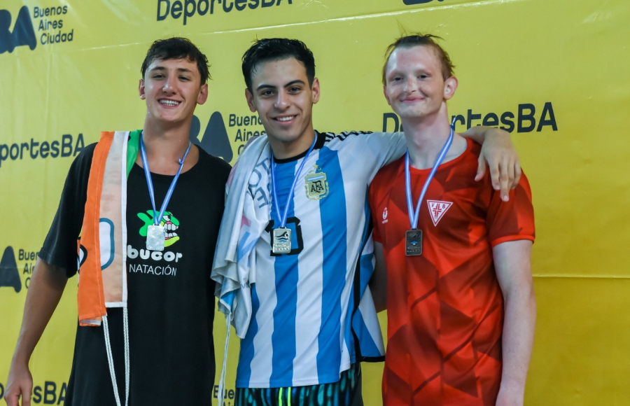 Tres nadadores jesusmarienses en el torneo República de juveniles