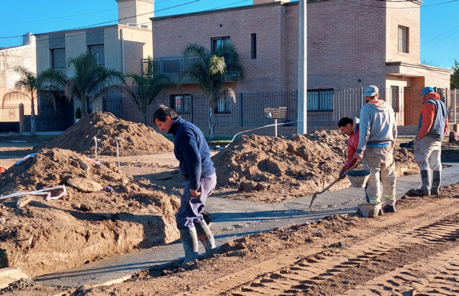 Finaliza la obra de cordón cuneta con la realización de un vado en José Hernández y Guanusacate