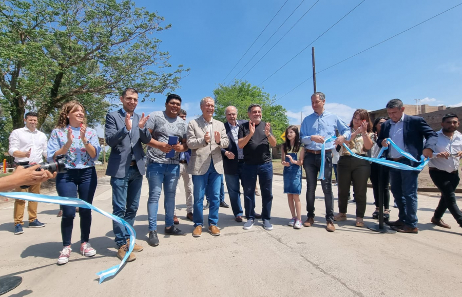 Jesús María: el intendente Luis Picat recibió al Gobernador para inaugurar formalmente la pavimentación de 86 cuadras en distintos barrios de la ciudad