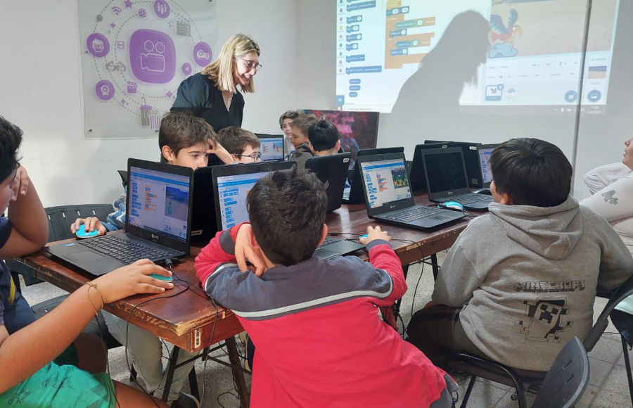 Jesús María cerró el primer ciclo del "Club de Pequeños Programadores"