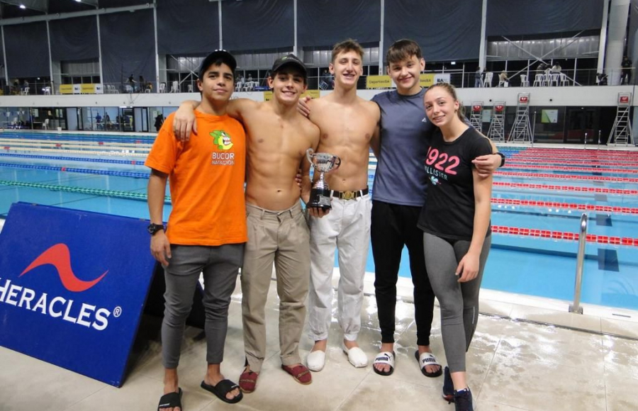 El equipo de natación de Jesús María se destacó en el Campeonato Nacional de Juveniles