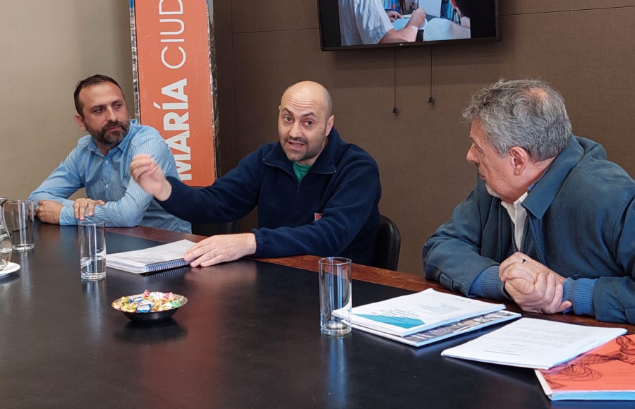 Jesús María presentó su "plan maestro de arbolado urbano" con la participación de vecinos voluntarios y el INTA