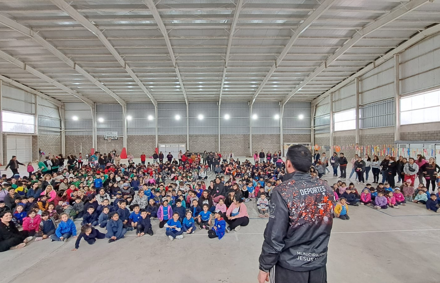 Con juegos, baile y atletismo ñiñas y ñiños disfrutaron la Fiesta de Educación Física de los jardines de infantes