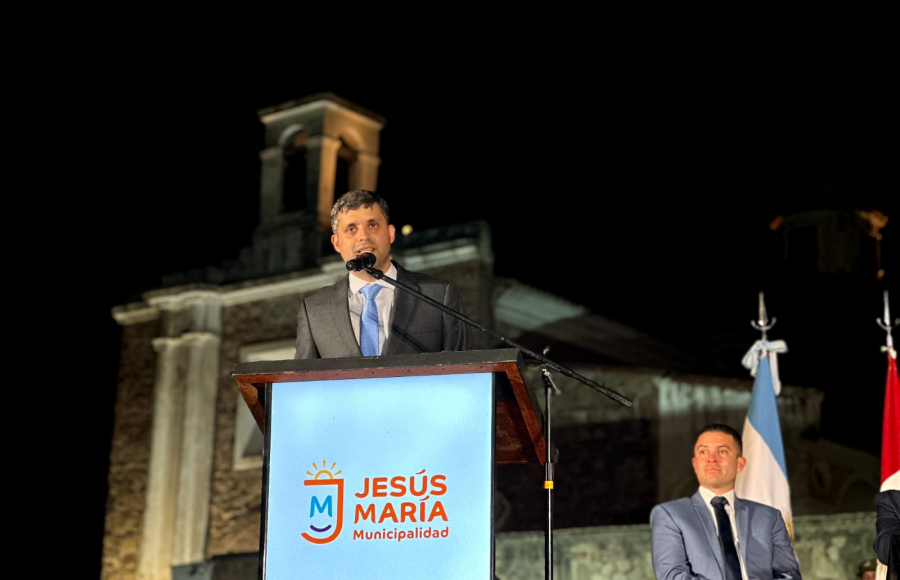 Federico Zárate asumió como intendente de Jesús María