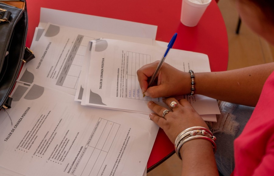 Crianza positiva: taller para madres, padres y cuidadores