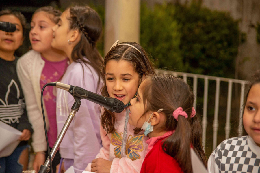 Coro de niñas y niños + Pintura