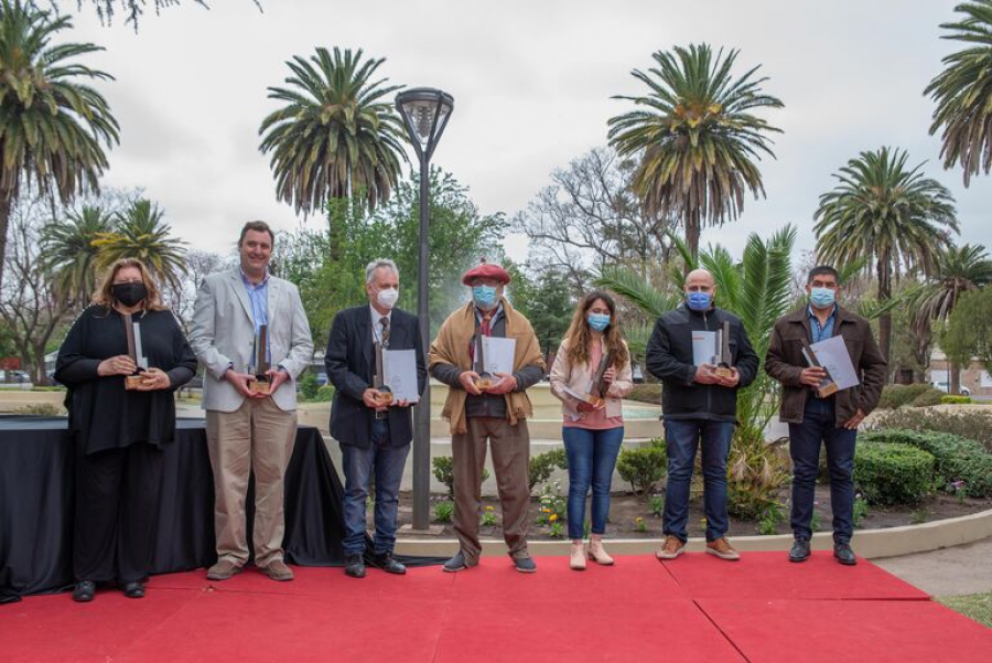 ¡Postulá a tus candidatos para las Distinciones Pío León 2022!