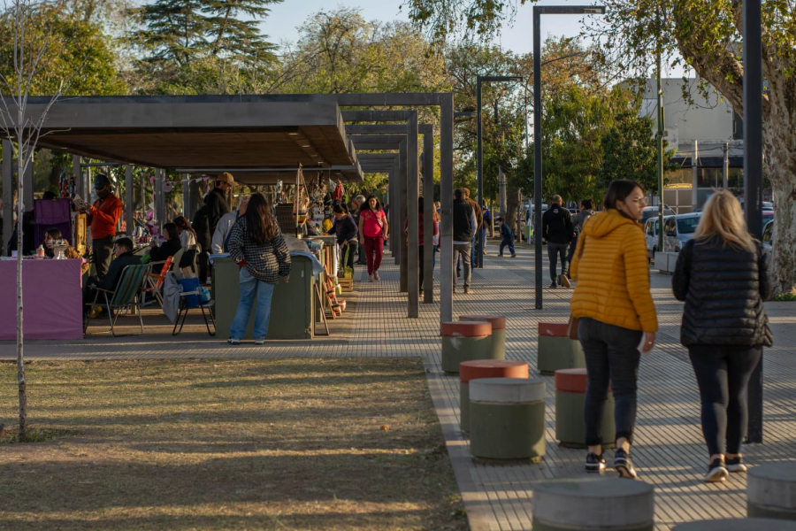 Feria de artesanos y emprendedores