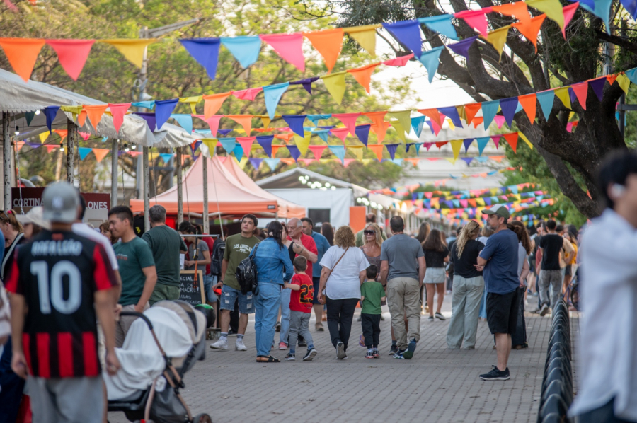 Jesús María se prepara para su tercer mercadillo a cielo abierto: “El Mercadillo Navideño”