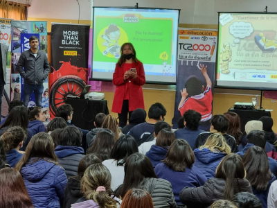 El “Super TC 2000, va a la Escuela” pasó por Jesús María