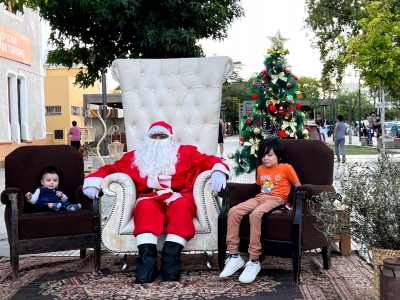 Papá Noel pasó por Jesús María y regaló cientos de sonrisas