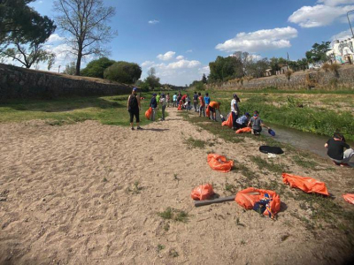 Se recolectaron más de 500 kilos de residuos en la jornada de "Plogging" en la costanera del río