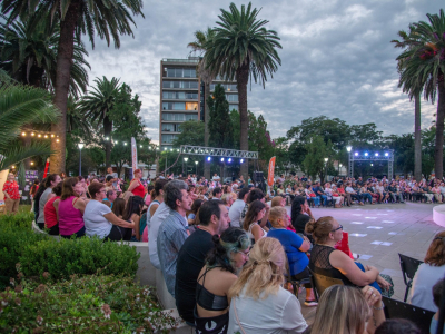 El Desfile de Emprendedoras reunió a más de 2 mil personas