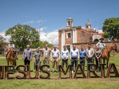 Se lanzó oficialmente la “Cumbre de Campeones 2026”, el gran encuentro nacional del Caballo Criollo
